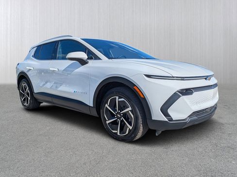 New 2026 Chevrolet Equinox EV LT image 1