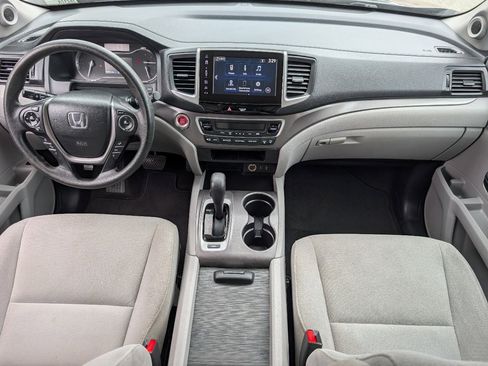 Used 2018 Honda Pilot EX image 4