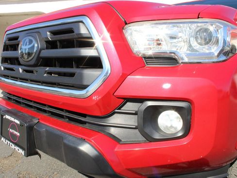 Used 2019 Toyota Tacoma SR5 image 9