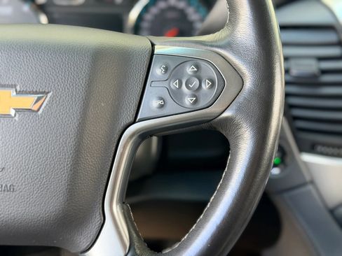 Used 2019 Chevrolet Suburban LT image 24