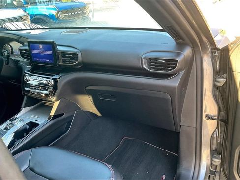 Used 2024 Ford Explorer ST-Line w/ Class IV Trailer Tow Package AWD/4WD image 15