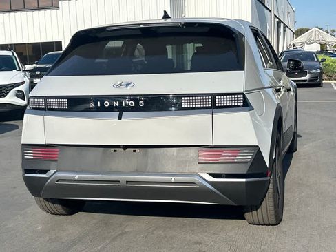 Used 2024 Hyundai Ioniq 5 SEL RWD image 3