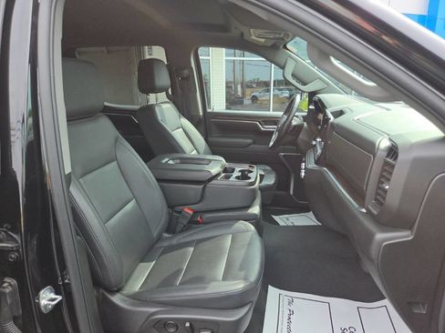 Used 2025 GMC Sierra 1500 SLT AWD/4WD image 6