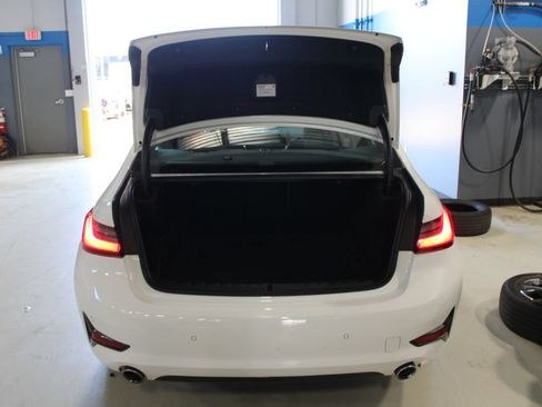 Used 2020 BMW 330i xDrive Sedan w/ Convenience Package AWD/4WD image 25