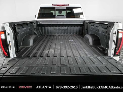 Used 2025 GMC Sierra 2500 AT4 w/ AT4 Premium Plus Package AWD/4WD image 31