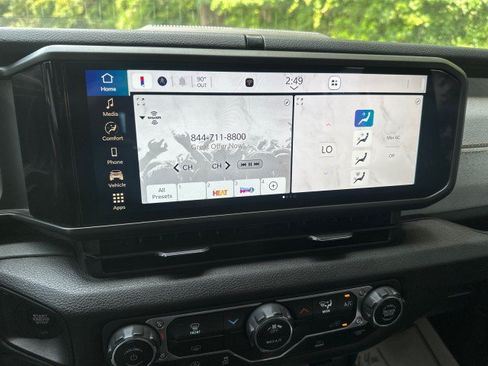 Used 2025 Jeep Wrangler Unlimited Sport AWD/4WD image 15