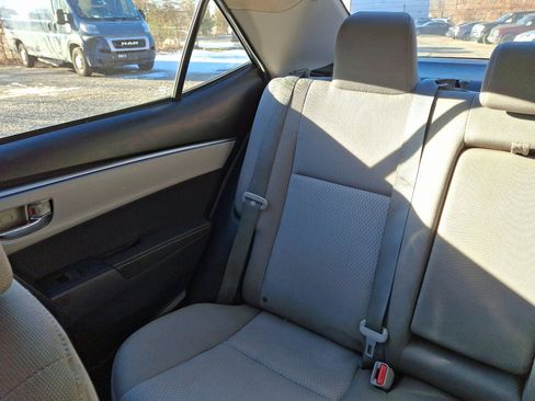Used 2016 Toyota Corolla L image 18