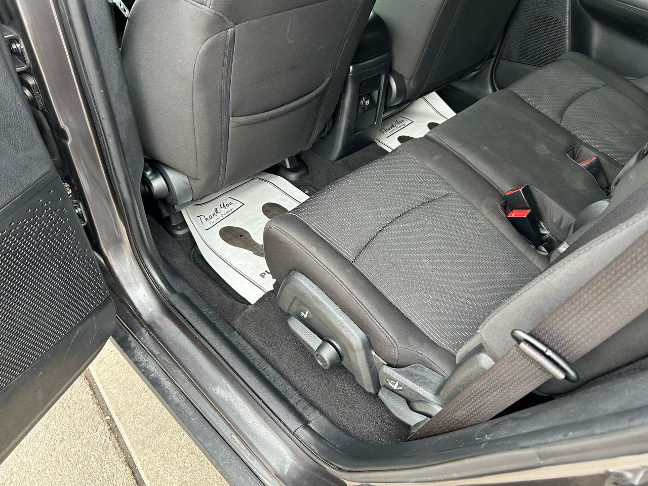 Used 2018 Dodge Journey SE FWD image 9