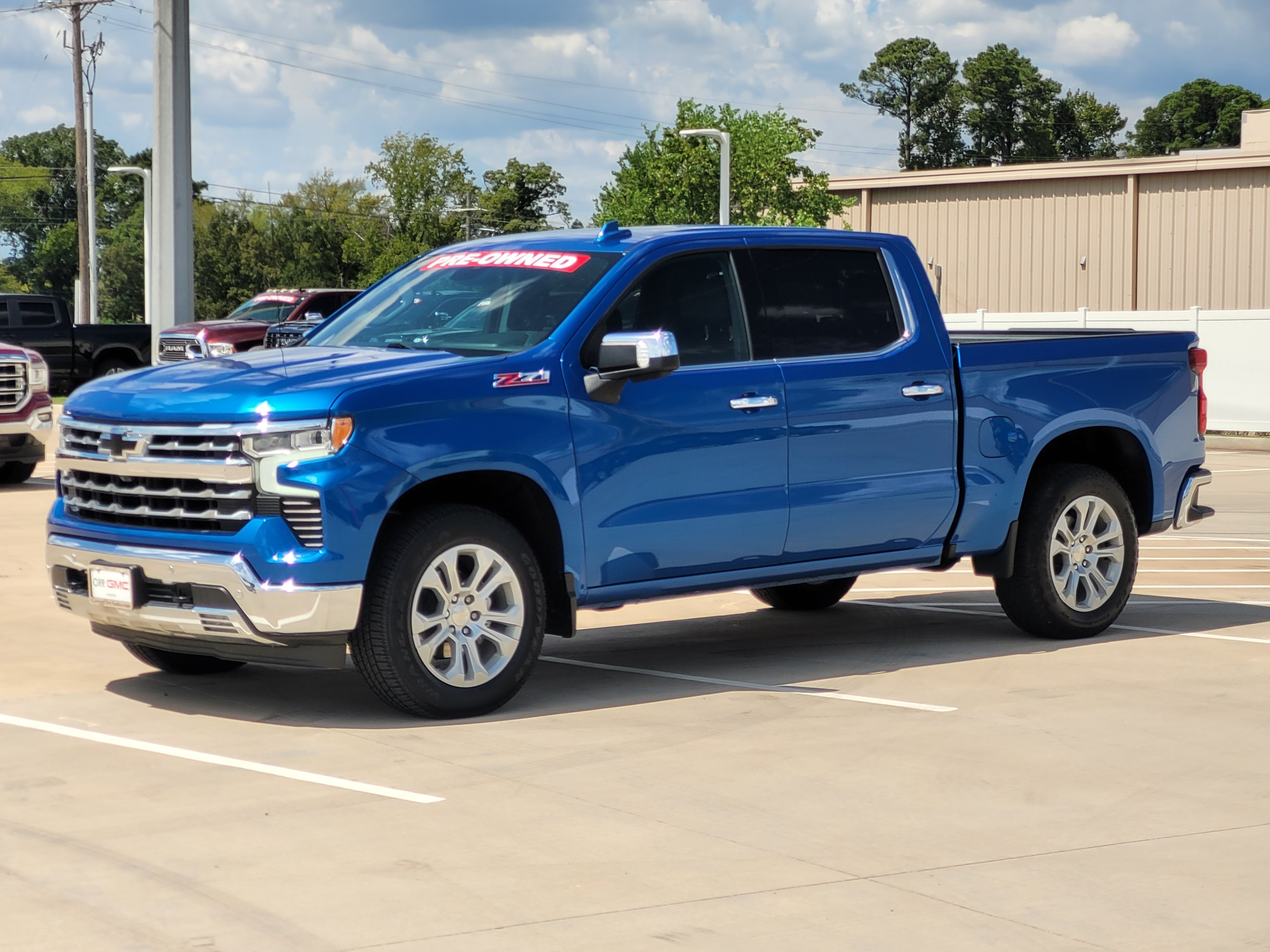 Used 2022 Chevrolet Silverado 1500 LTZ AWD/4WD image 3