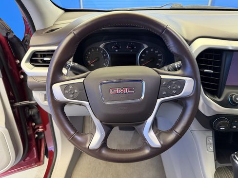 Used 2018 GMC Acadia SLT FWD image 15