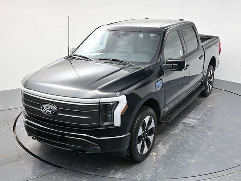 Used 2024 Ford F150 Lightning Lariat image 38
