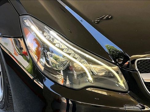 Used 2016 Mercedes-Benz E 400 Coupe image 26