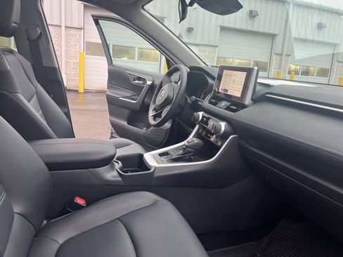 Used 2023 Toyota RAV4 XLE Premium image 26