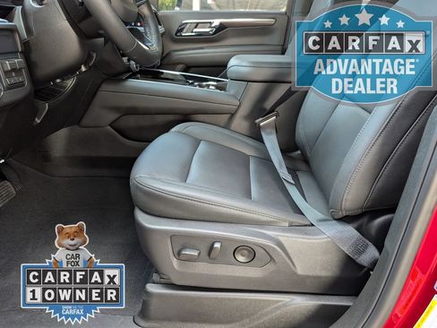 Used 2026 Chevrolet Tahoe Z71 w/ Comfort Package AWD/4WD image 14