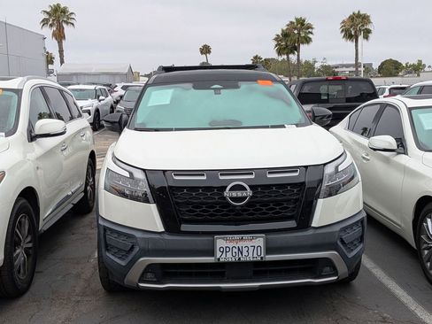 Certified 2024 Nissan Pathfinder Rock Creek AWD/4WD image 3