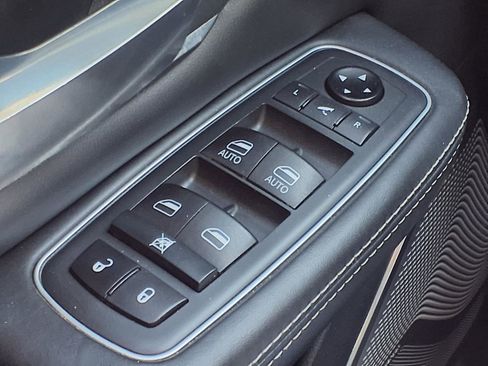 Used 2020 RAM 1500 Limited AWD/4WD image 13