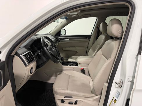 Used 2018 Volkswagen Atlas SEL image 4