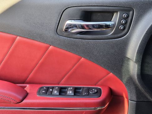 Used 2014 Dodge Charger R/T image 22