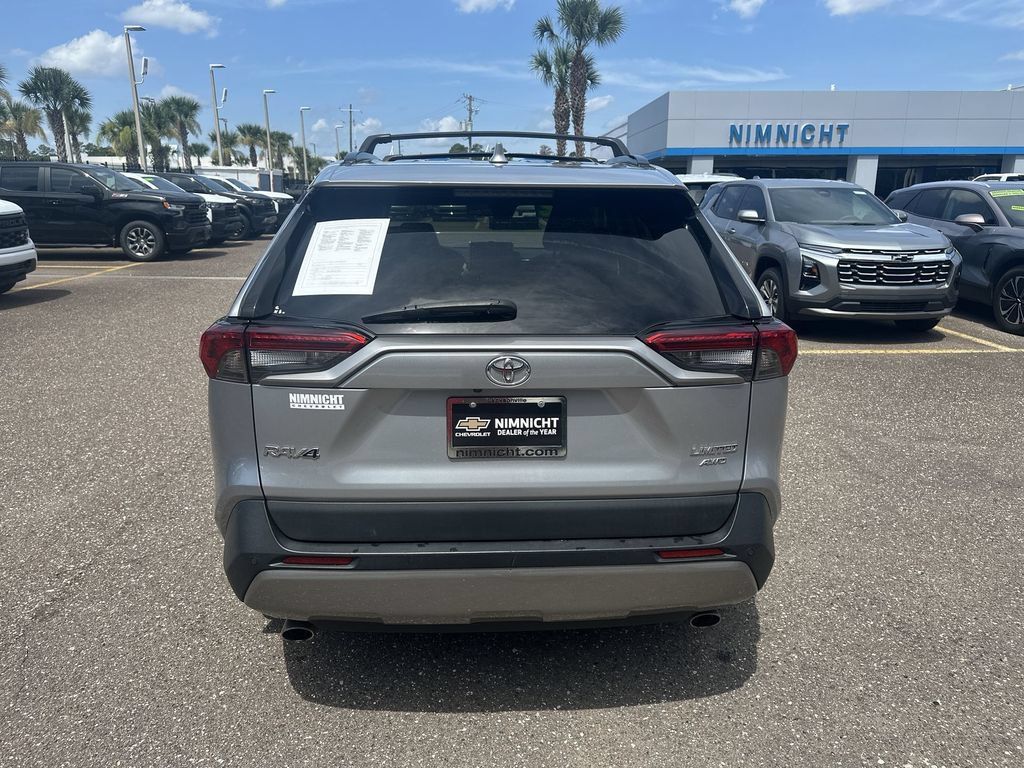 Used 2022 Toyota RAV4 Limited AWD/4WD image 15