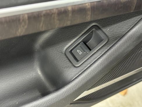 Used 2019 Audi A8 L 3.0T image 27