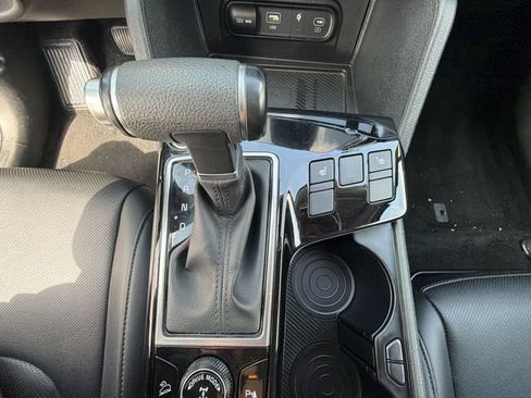 Used 2024 Kia Sportage EX AWD/4WD image 35