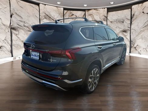 Used 2022 Hyundai Santa Fe Calligraphy image 3