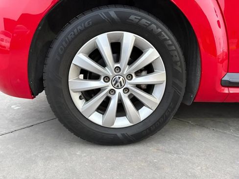 Used 2014 Volkswagen Beetle 1.8T FWD image 28