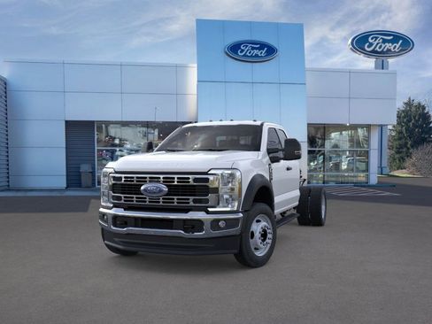 New 2026 Ford F550 4x4 SuperCab Super Duty w/ XL Chrome Package image 2