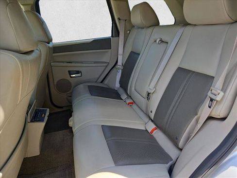 Used 2005 Jeep Grand Cherokee Limited AWD/4WD image 19