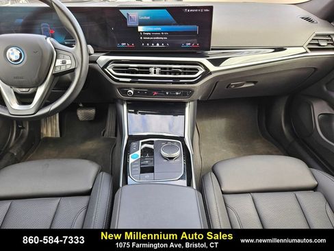 Used 2024 BMW i4 xDrive40i image 14