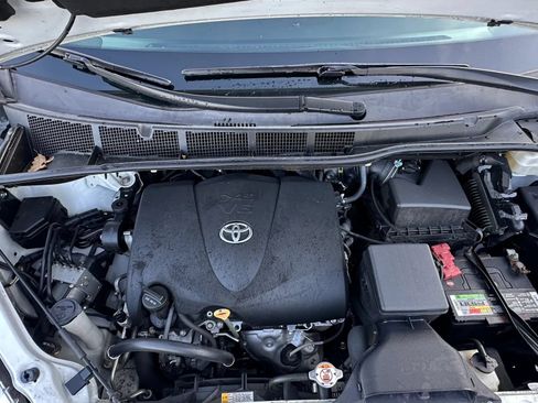 Used 2019 Toyota Sienna XLE w/ Protection Package FWD image 27