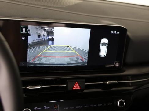 Certified 2026 Kia Sportage EX w/ EX Panorama Roof Package image 18