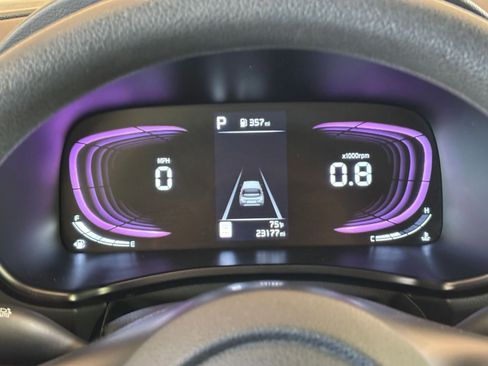 Used 2025 Kia Soul LX w/ LX Technology Package FWD image 38