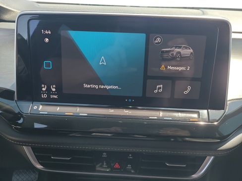 Used 2024 Volkswagen Atlas Cross Sport SE AWD/4WD image 18