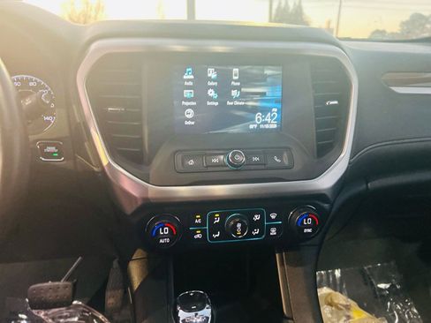 Used 2017 GMC Acadia SLE image 27