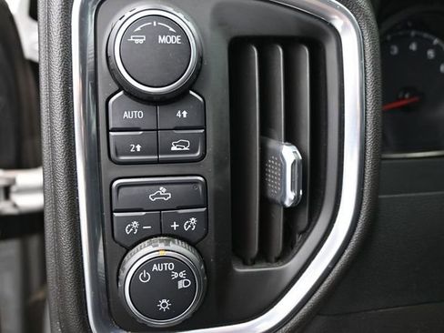 Used 2022 Chevrolet Silverado 1500 LT image 41