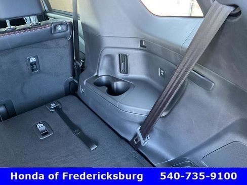 Certified 2025 Honda Pilot TrailSport image 23