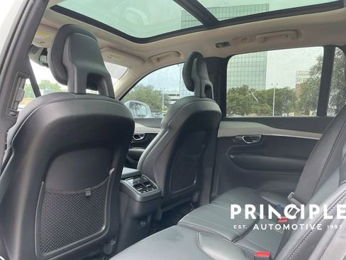 Used 2021 Volvo XC90 T5 Momentum w/ Protection Package Premier FWD image 30