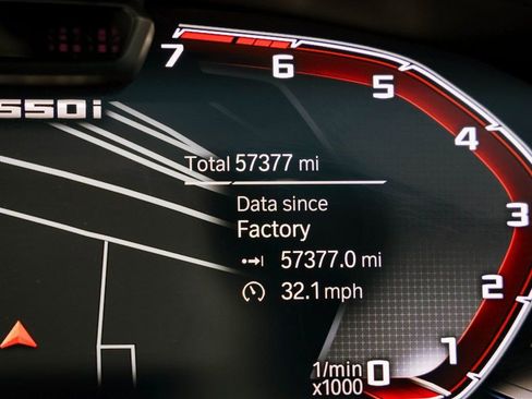 Used 2022 BMW M550i xDrive M550i xDrive image 15