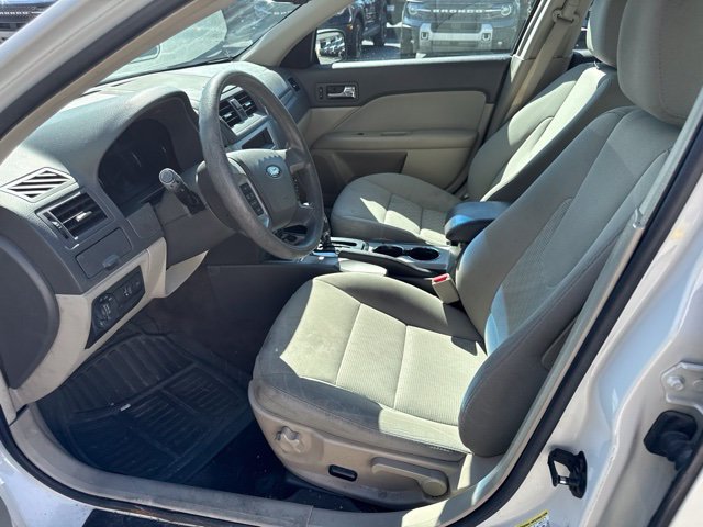 Used 2010 Ford Fusion SE FWD image 4