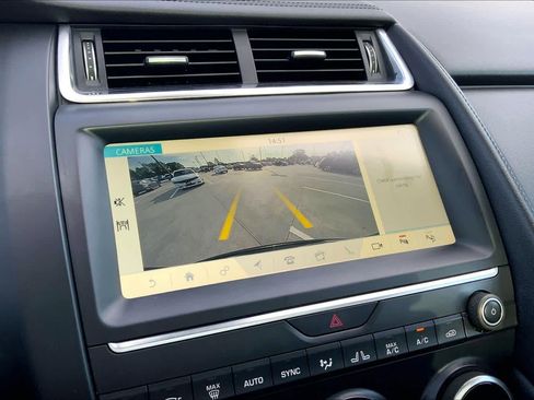 Used 2018 Jaguar E-PACE SE image 56