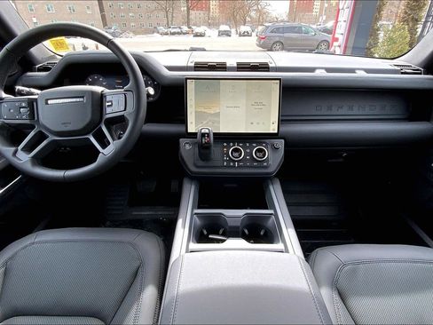 New 2026 Land Rover Defender 110 X-Dynamic SE image 5