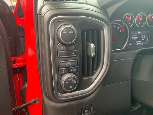 Used 2020 Chevrolet Silverado 1500 LT w/ All-Star Edition image 17