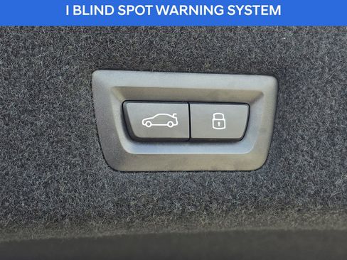 Used 2023 BMW 740i w/ Executive Package image 21