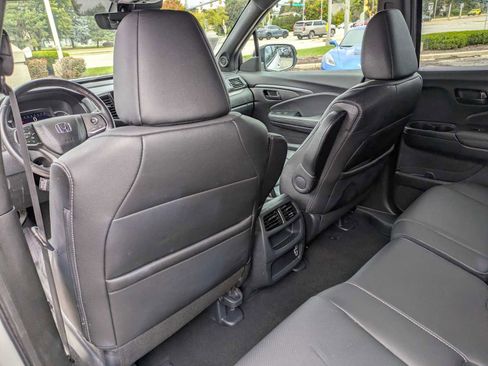 Certified 2023 Honda Passport EX-L image 17