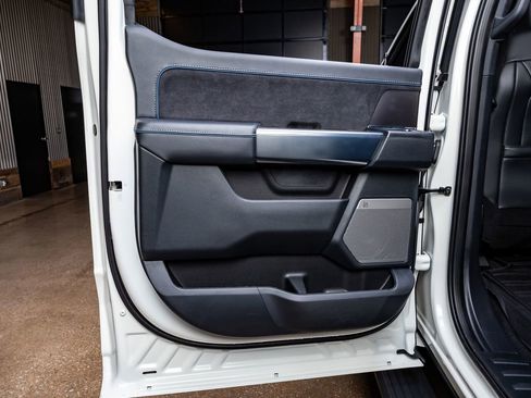 Used 2025 Ford F150 Platinum w/ FX4 Off-Road Package image 38