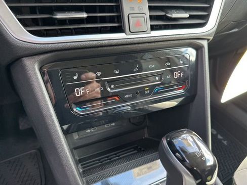 New 2026 Volkswagen Taos SE AWD/4WD image 16