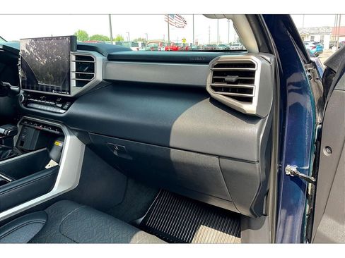 Used 2023 Toyota Tundra Limited image 17
