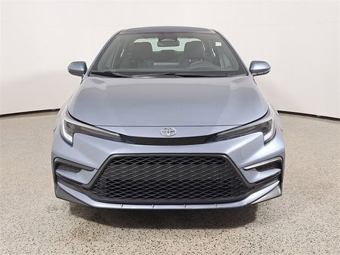 Used 2023 Toyota Corolla SE image 3