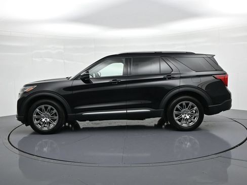 Certified 2026 Ford Explorer Platinum AWD/4WD image 9